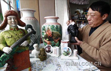 3月1日，房冠龍?jiān)诩抑姓聿糠植仄贰? /><br />3月1日，房冠龍?jiān)诩抑姓聿糠植仄贰?/p>
<p style=