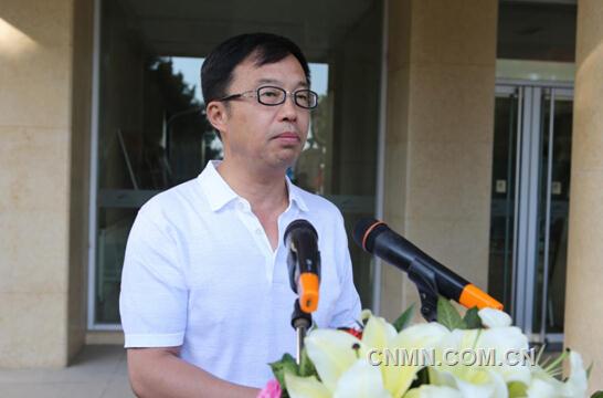 圖為金川集團(tuán)股份有限公司黨委常委、紀(jì)委書記鮑京躍致歡迎辭